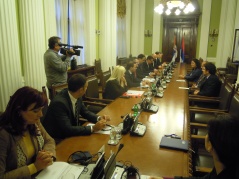 3. октобар 2014. Потпредседник Народне скупштине и представници посланичких група са Директором канцеларије за Јужну и Централну Европу Министарства иностраних послова САД